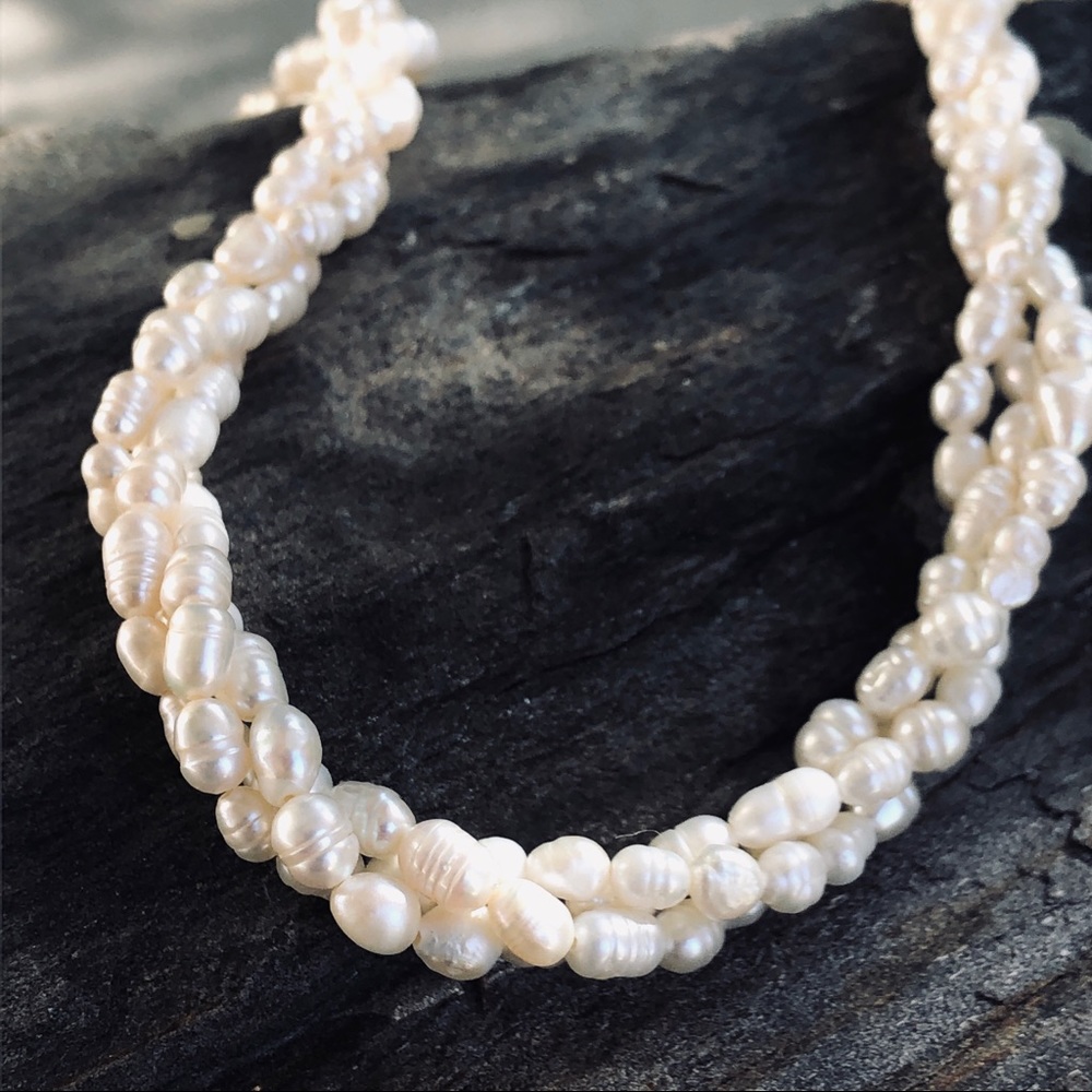 Columbian Freshwater Pearl Necklace
